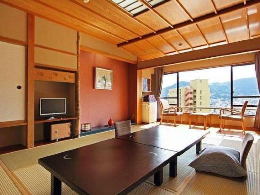 Tsukino Sumika Atami Juraku Hotel Eksteriør billede